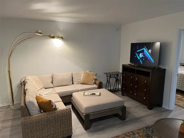 $128,900 | 1100 Martinique Drive, Unit 203, Winter Haven, FL 33884