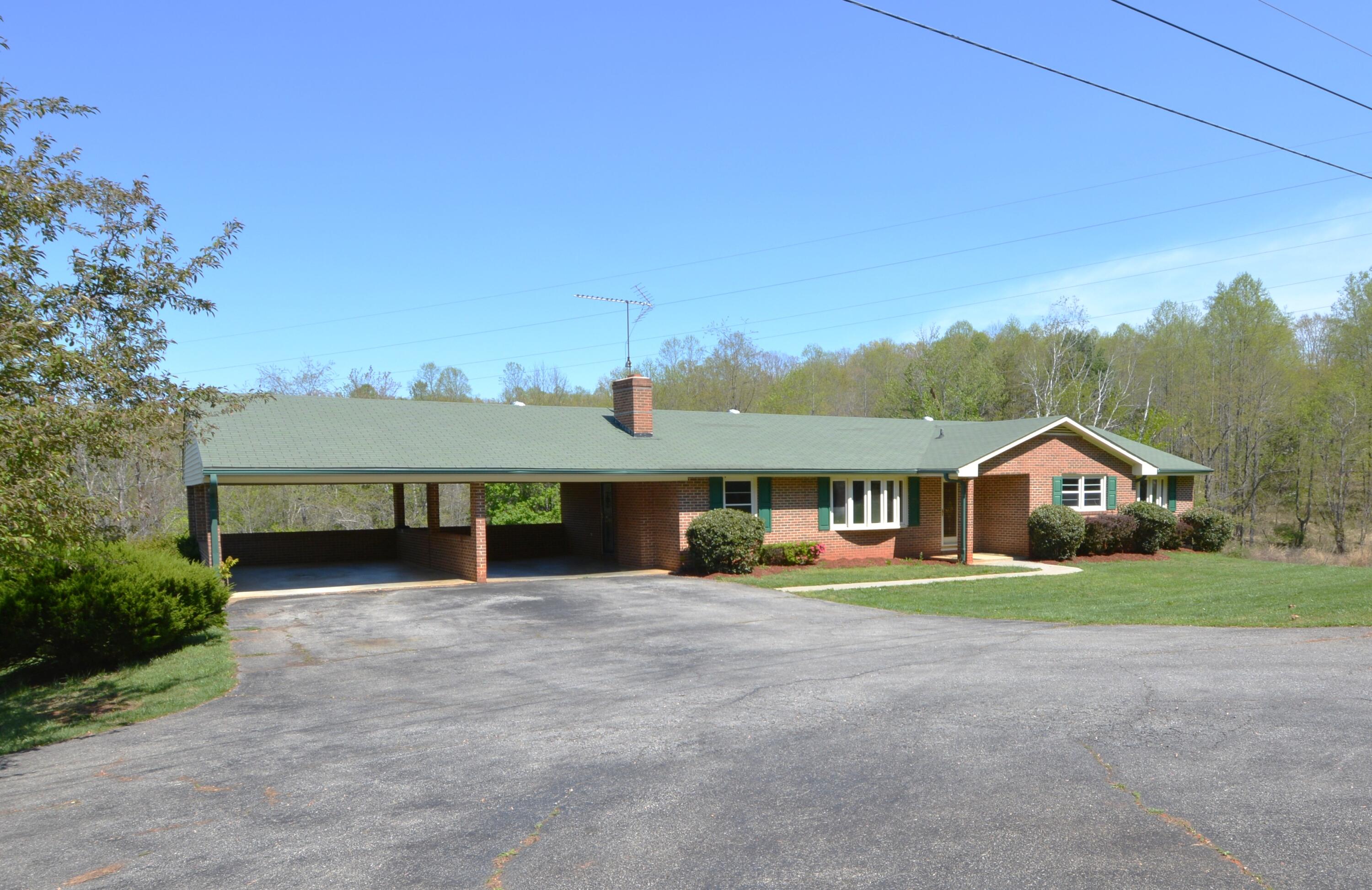 2335 Pleasant Hill Road Ferrum, VA 24088 - Photo 4 of 39 DSC_0025