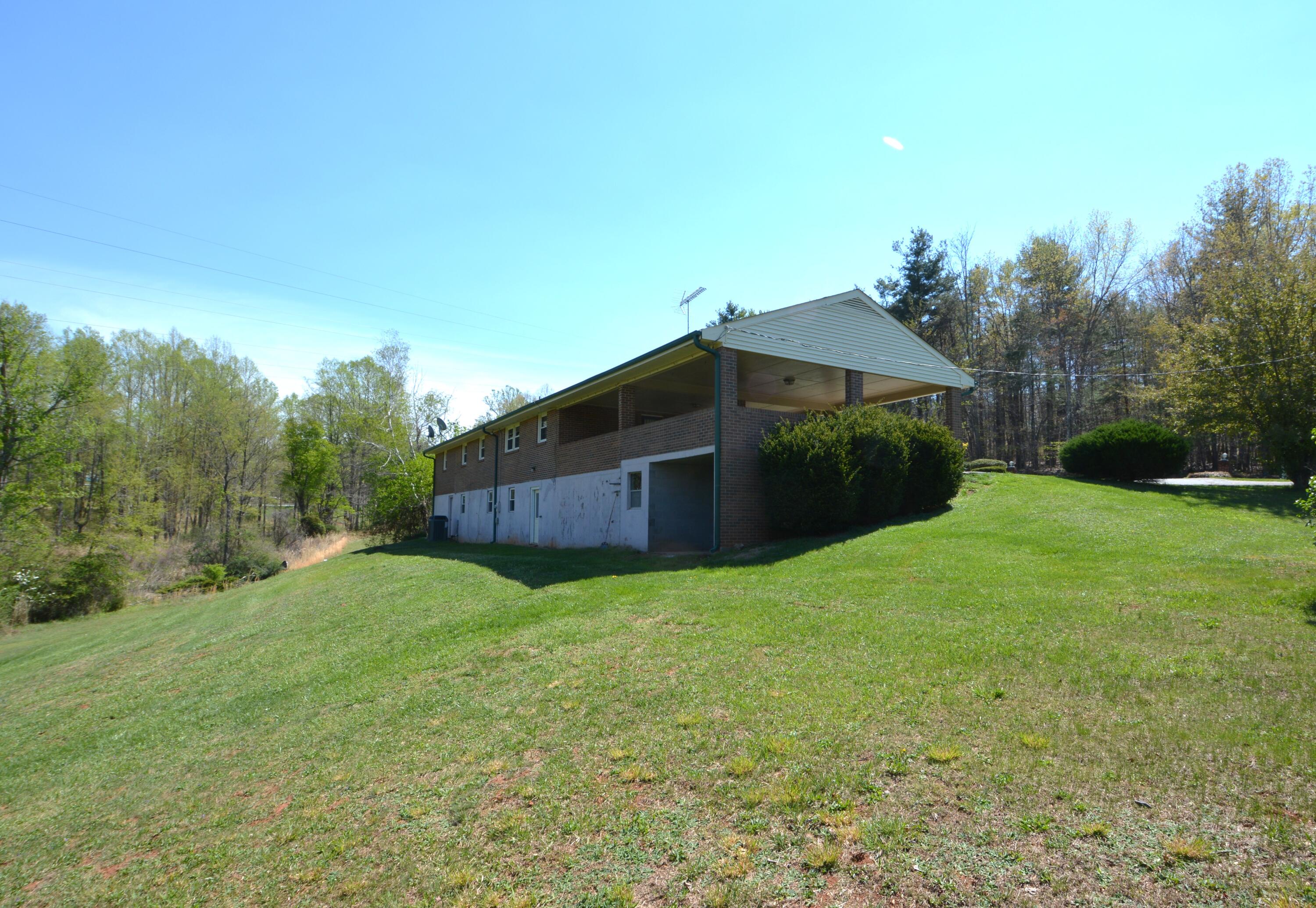 2335 Pleasant Hill Road Ferrum, VA 24088 - Photo 5 of 39 DSC_0033
