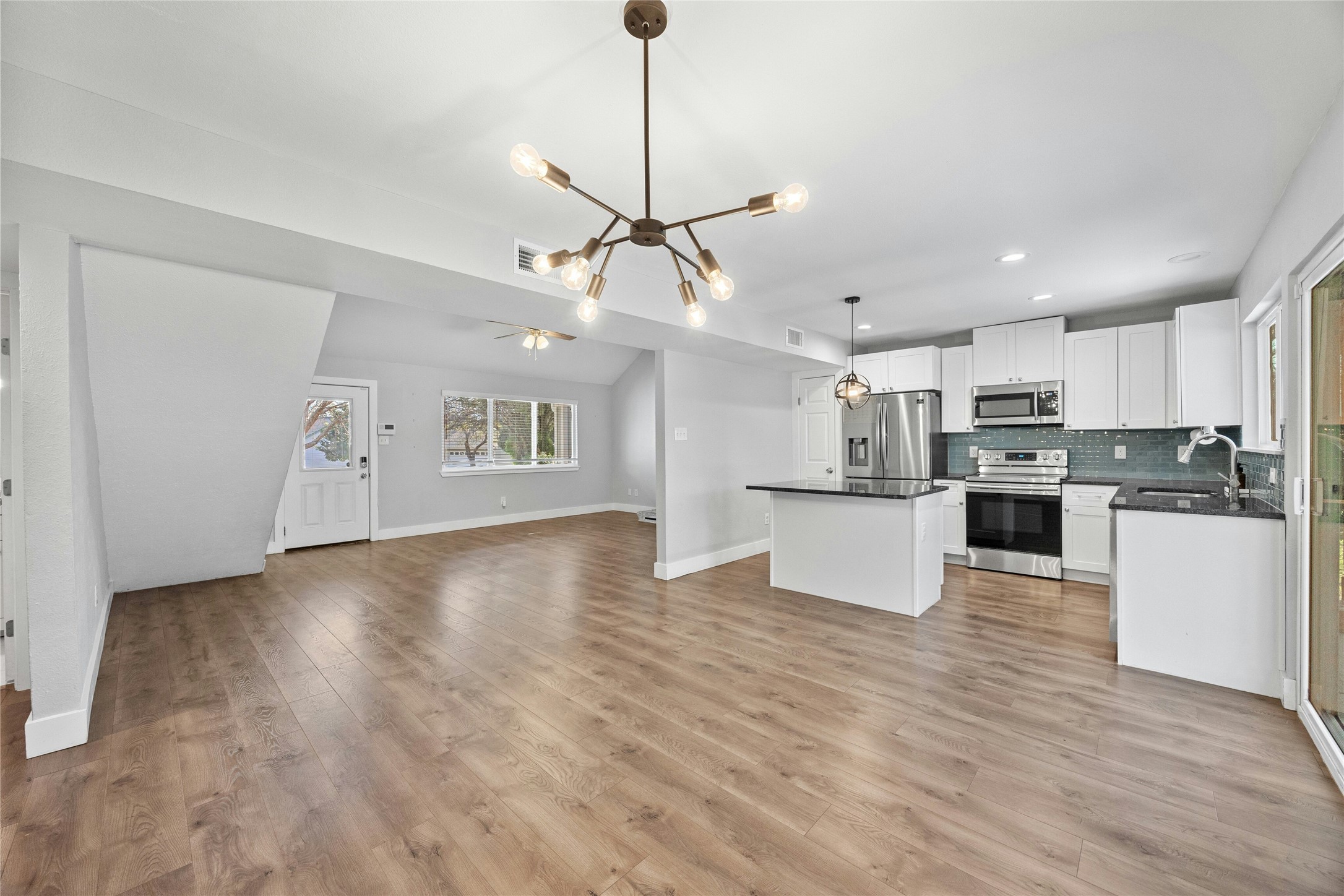 3106 Leaf Circle Austin, TX 78759 - Photo 12 of 39