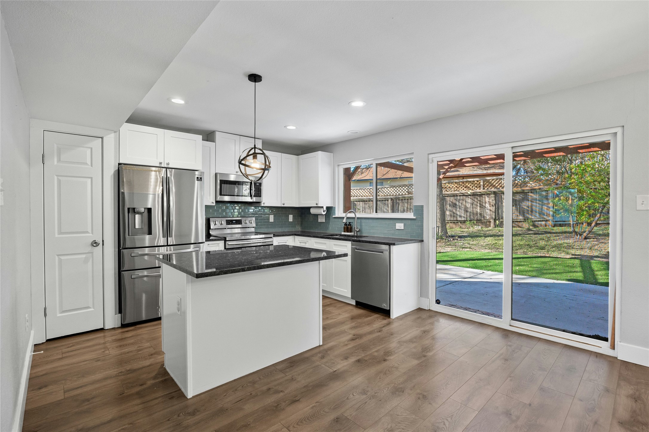 3106 Leaf Circle Austin, TX 78759 - Photo 13 of 39