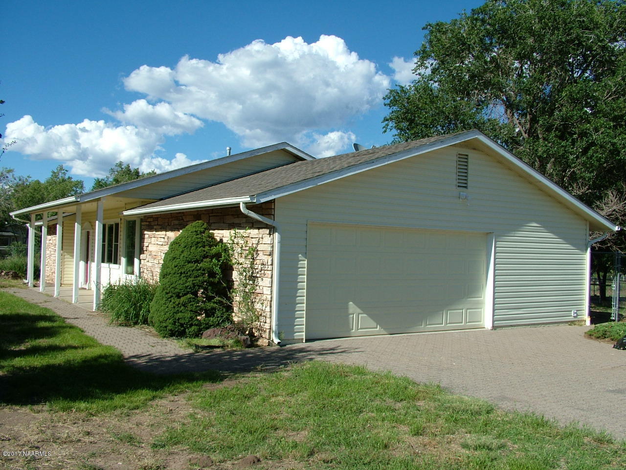 Attached Garage