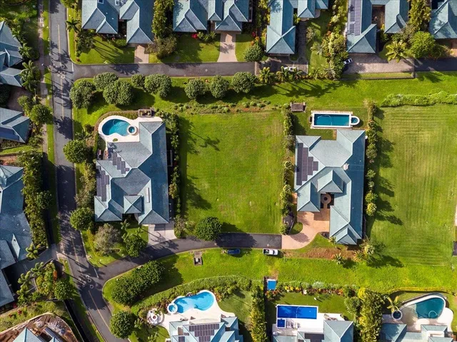 $1,895,000 | 230 Crestview Road, Unit 15, Lahaina, HI 96761