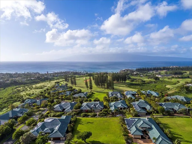 $1,895,000 | 230 Crestview Road, Unit 15, Lahaina, HI 96761
