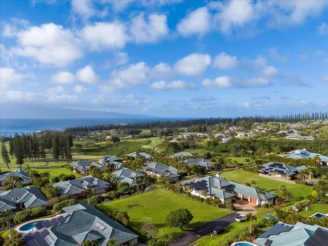 $1,895,000 | 230 Crestview Road, Unit 15, Lahaina, HI 96761