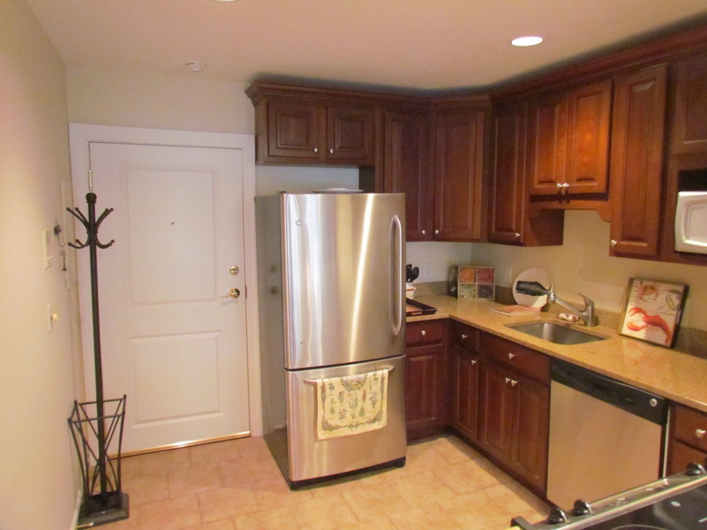 23 Bay State Road, Unit 1 Boston, MA 02215 - Photo 4 of 14 Gallery Image 4