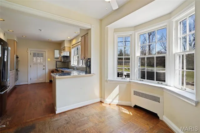 $1,390,000 | 910 Kent Road, Ladue, MO 63124