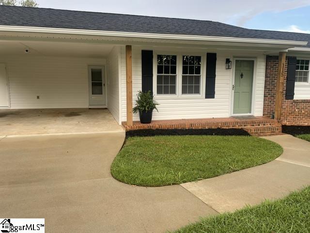 115 Wolfe Road Greer, SC 29650 - Photo 2 of 32