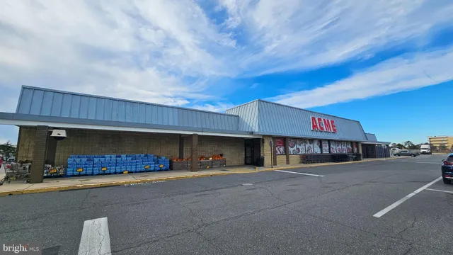 a car parked in front of a building