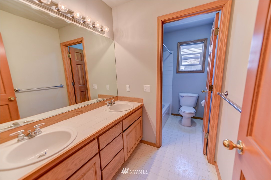 3402 Northeast 23rd Place Renton, WA 98056 - Photo 20 of 24 Gallery Image 20