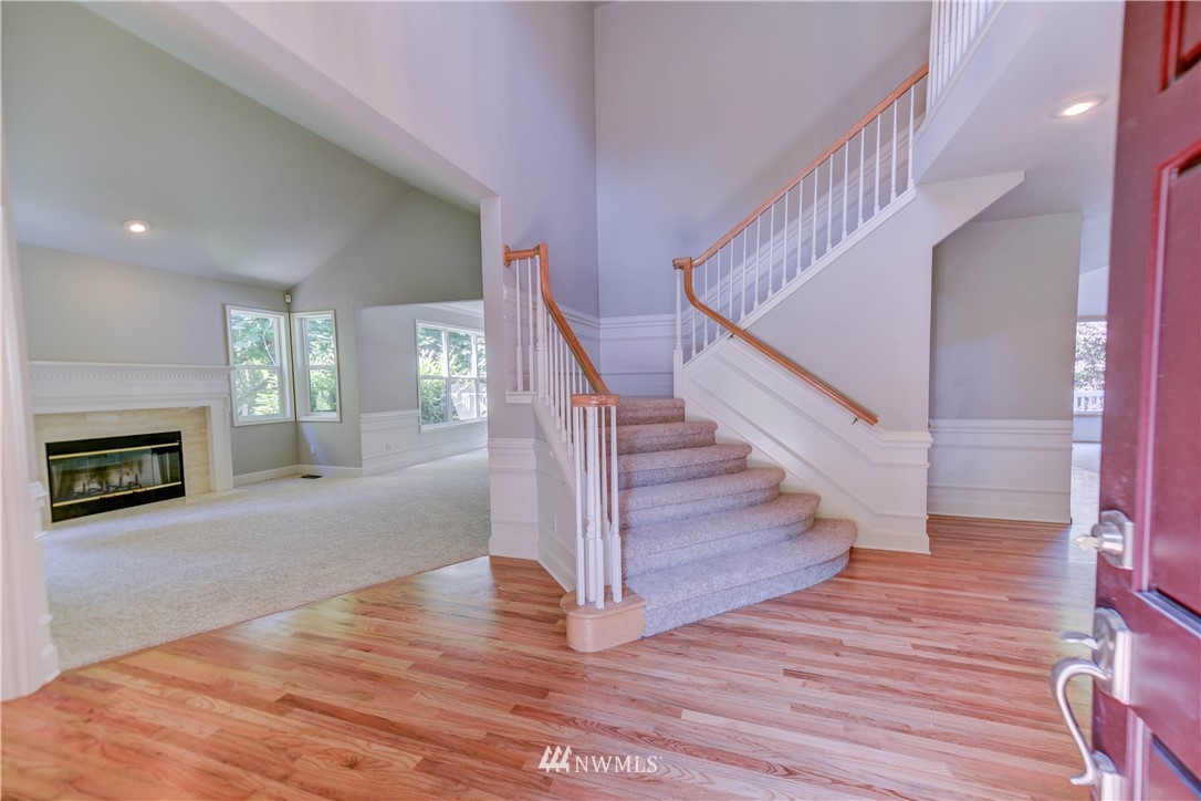 3402 Northeast 23rd Place Renton, WA 98056 - Photo 3 of 24 Gallery Image 3