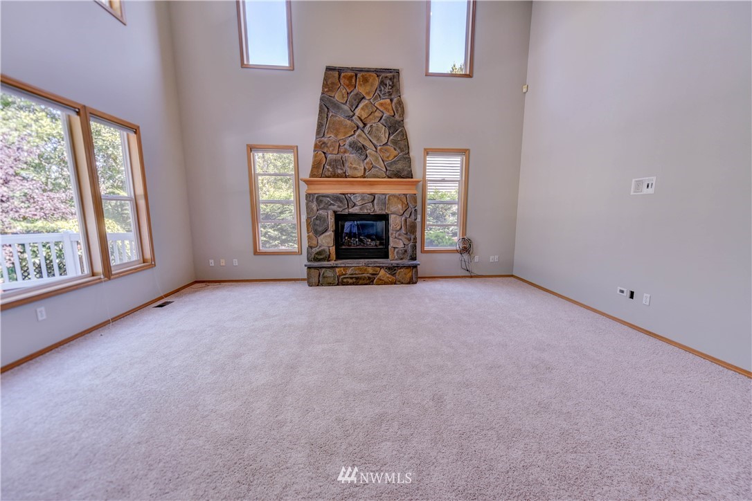 3402 Northeast 23rd Place Renton, WA 98056 - Photo 10 of 24 Gallery Image 10
