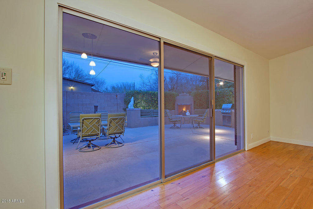1510 West Ruth Avenue Phoenix, AZ 85021 - Photo 12 of 31 What A Great Family Room Door