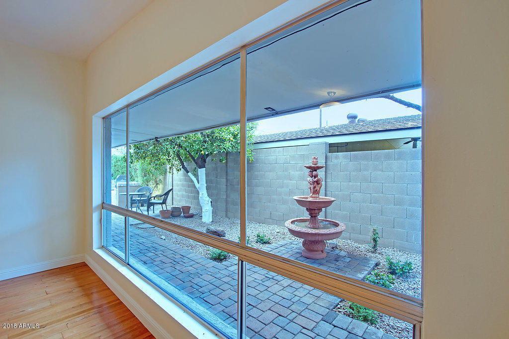 1510 West Ruth Avenue Phoenix, AZ 85021 - Photo 16 of 31 Shady, Relaxing Area off Living Area