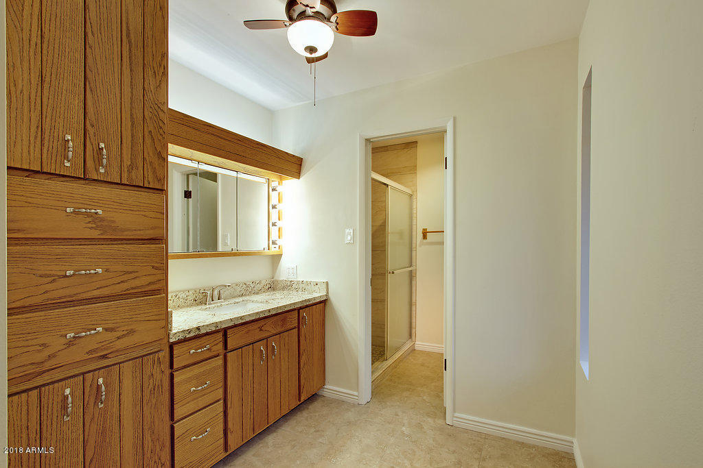 1510 West Ruth Avenue Phoenix, AZ 85021 - Photo 17 of 31 Spacious Master Bath