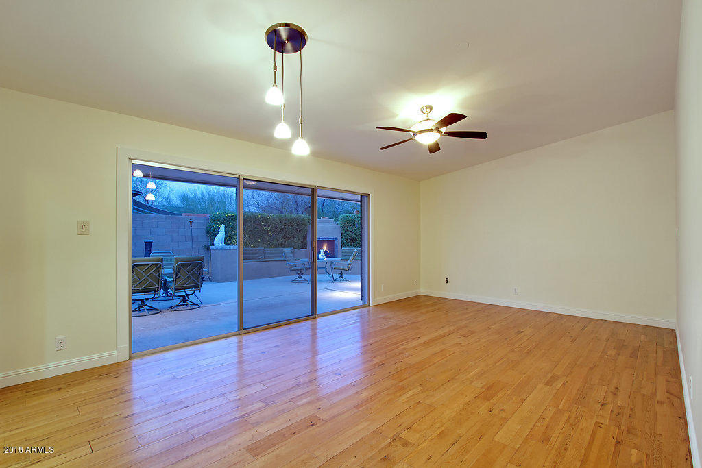 1510 West Ruth Avenue Phoenix, AZ 85021 - Photo 10 of 31 Family Room Opens To Backyard