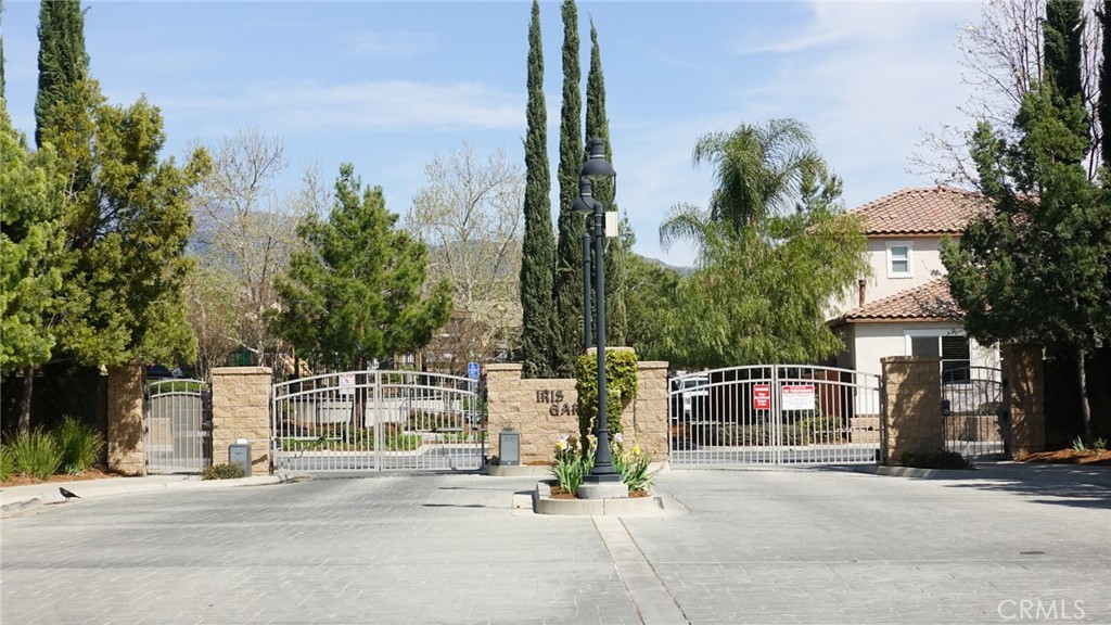 33953 Lily Road Yucaipa, CA 92399 - Photo 36 of 38 a view of a street with houses