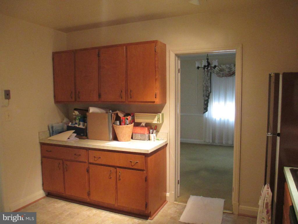 502 Holden Road Towson, MD 21286 - Photo 2 of 29 Kitchen