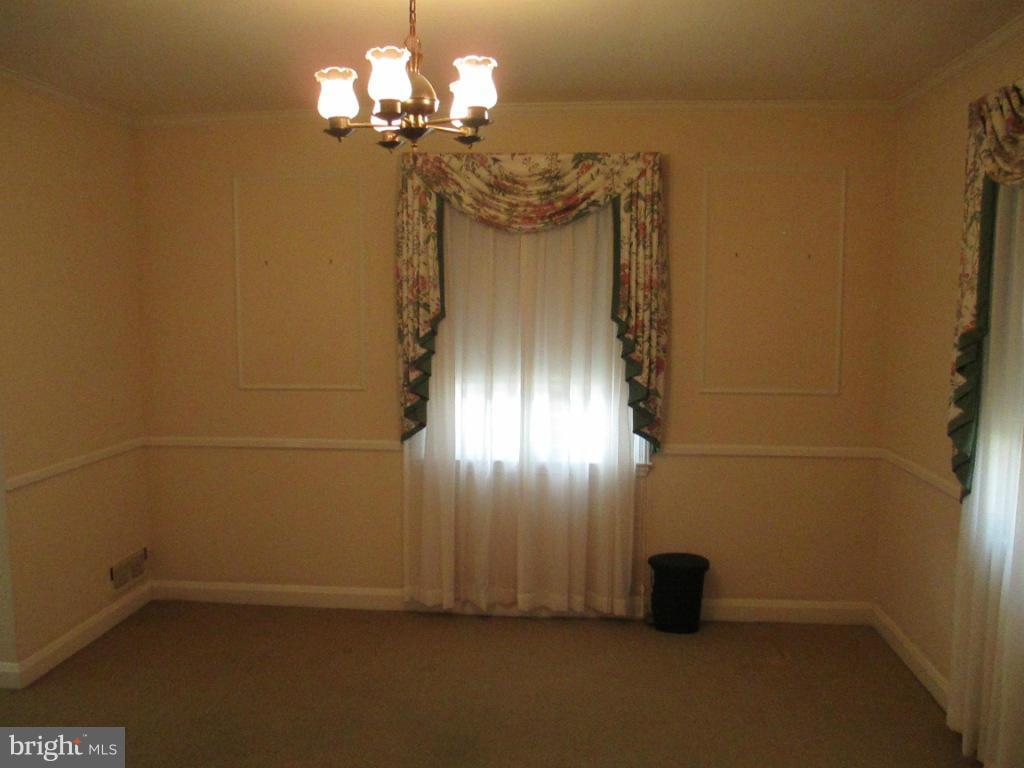 502 Holden Road Towson, MD 21286 - Photo 7 of 29 Dining Room