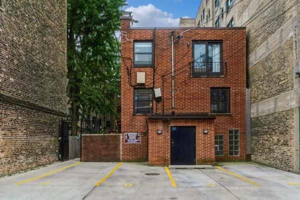 $3,950 | 542 West Arlington Place, Unit F, Chicago, IL 60614