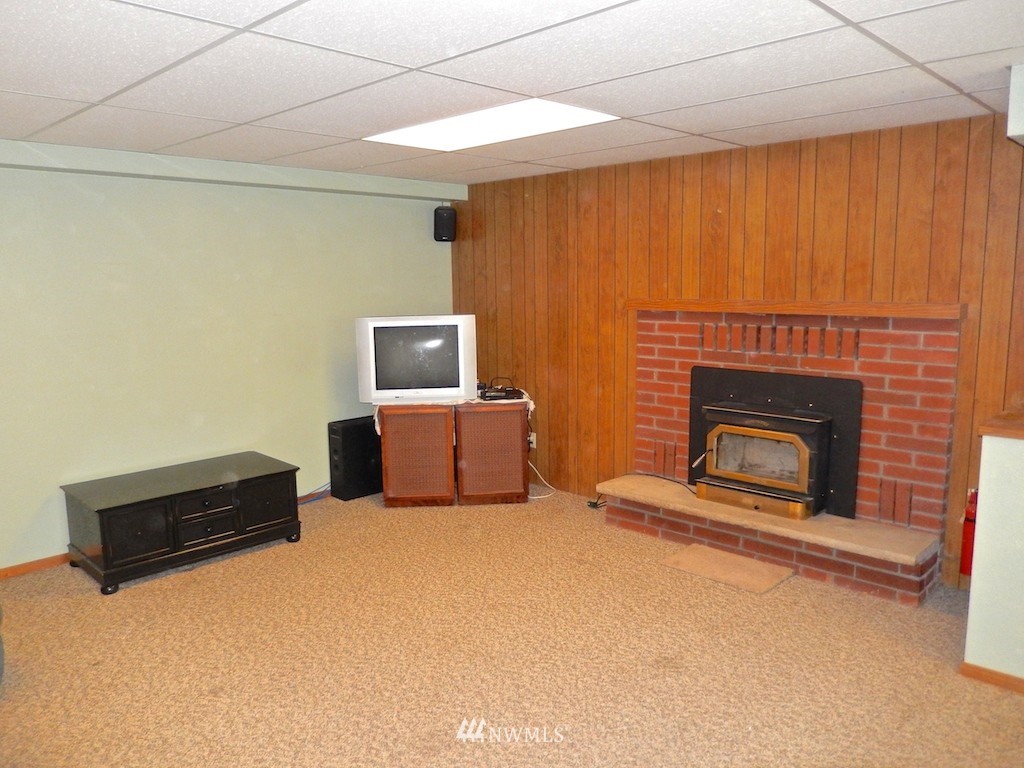 2905 Rozewood Drive Northeast Bremerton, WA 98310 - Photo 9 of 23 Gallery Image 9