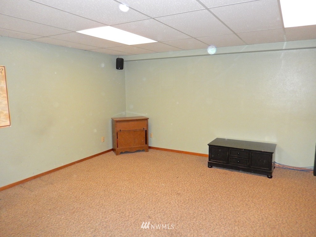2905 Rozewood Drive Northeast Bremerton, WA 98310 - Photo 10 of 23 Gallery Image 10