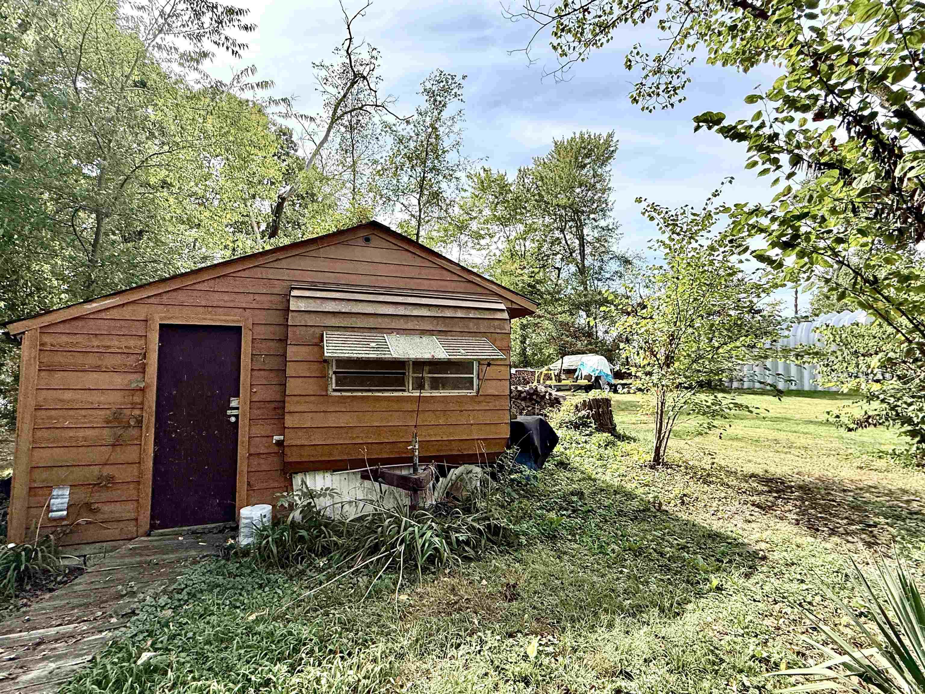 8 Ems R2B Lane Pierceton, IN 46562 - Photo 27 of 36