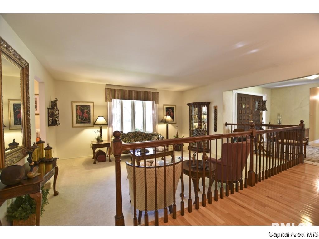 2061 Briarcliff Springfield, IL 62704 - Photo 8 of 36