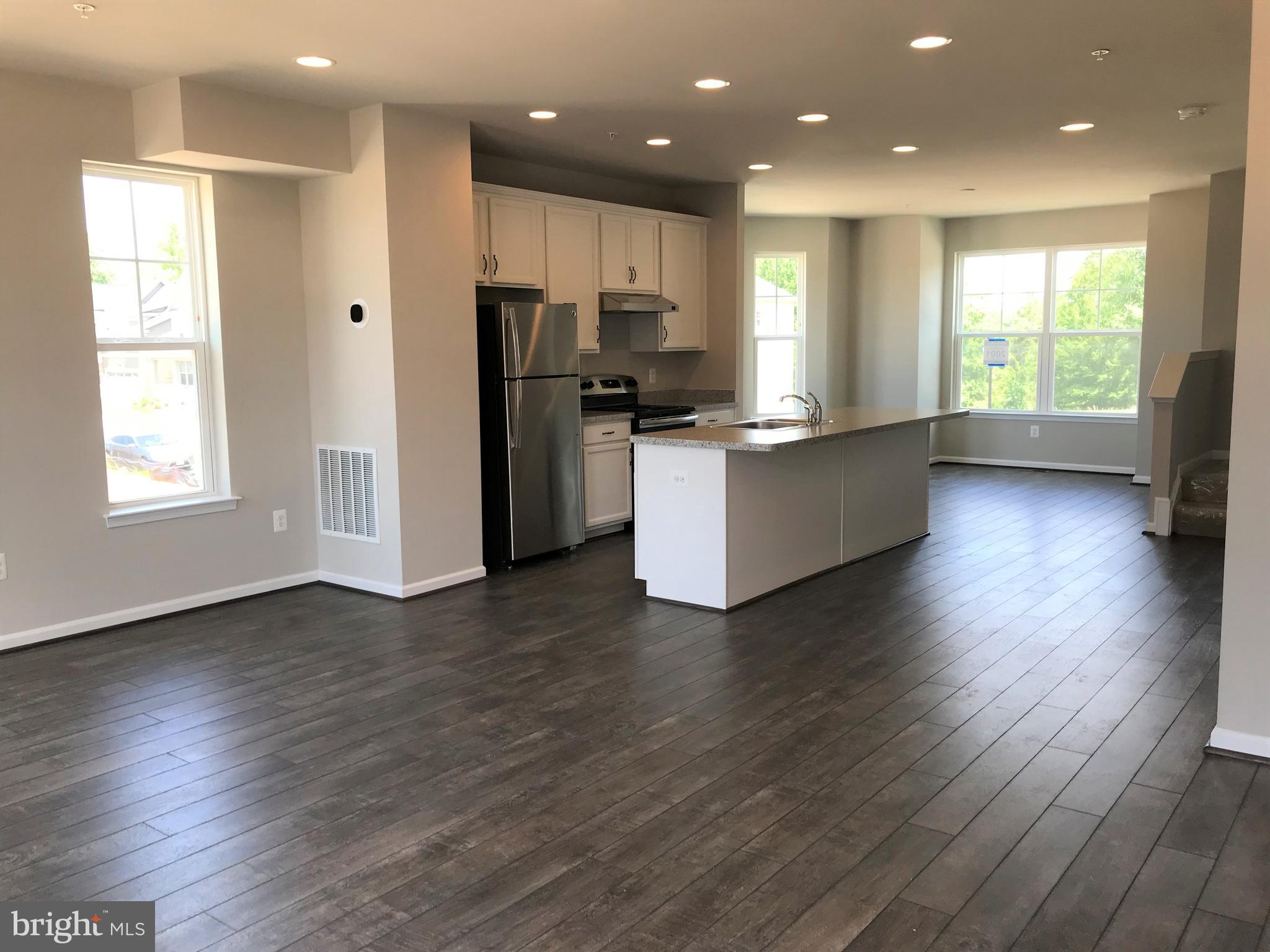 15664 Trolley Lane Silver Spring, MD 20906 - Photo 4 of 16 Gallery Image 4