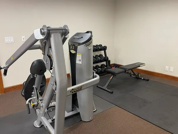 $1,250 | 7685 Northcross Drive, Unit 429, Austin, TX 78757