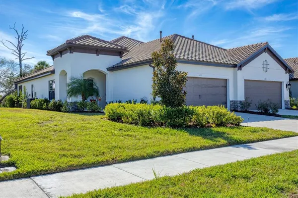 $425,000 | 221 Palidoro Circle, Nokomis, FL 34275