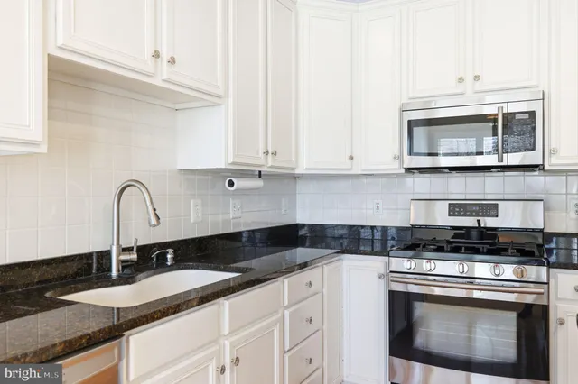 $3,500 | 21369 Sawyer Square, Ashburn, VA 20147