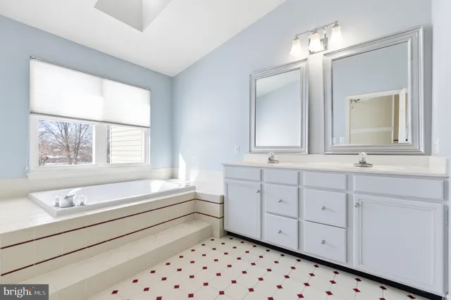 $3,500 | 21369 Sawyer Square, Ashburn, VA 20147