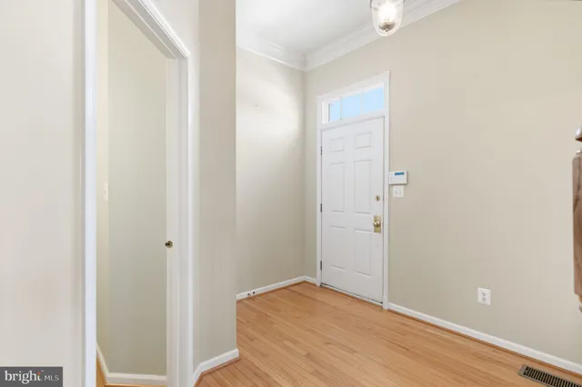 $3,500 | 21369 Sawyer Square, Ashburn, VA 20147