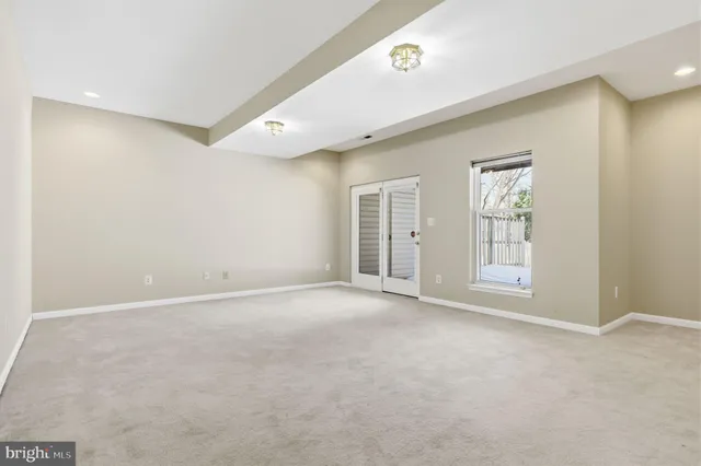 $3,500 | 21369 Sawyer Square, Ashburn, VA 20147