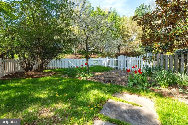 $3,500 | 21369 Sawyer Square, Ashburn, VA 20147