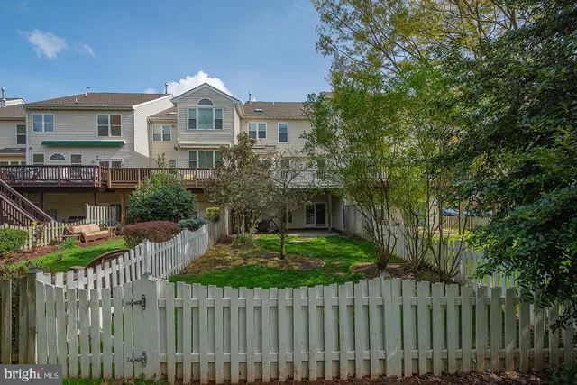 $3,500 | 21369 Sawyer Square, Ashburn, VA 20147