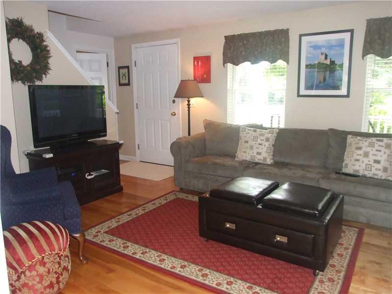 189 Cemetery Road Buxton, ME 04093 - Photo 10 of 26 Living Room.