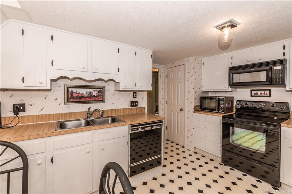 9418 Fairway Ridge Road, Unit 23 Charlotte, NC 28277 - Photo 9 of 24