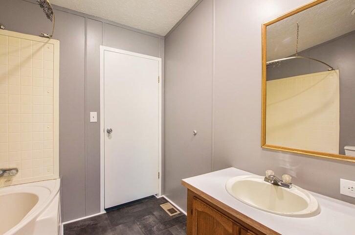 3441 West Cannonsville Road Stanton, MI 48888 - Photo 4 of 17 bathroom 2