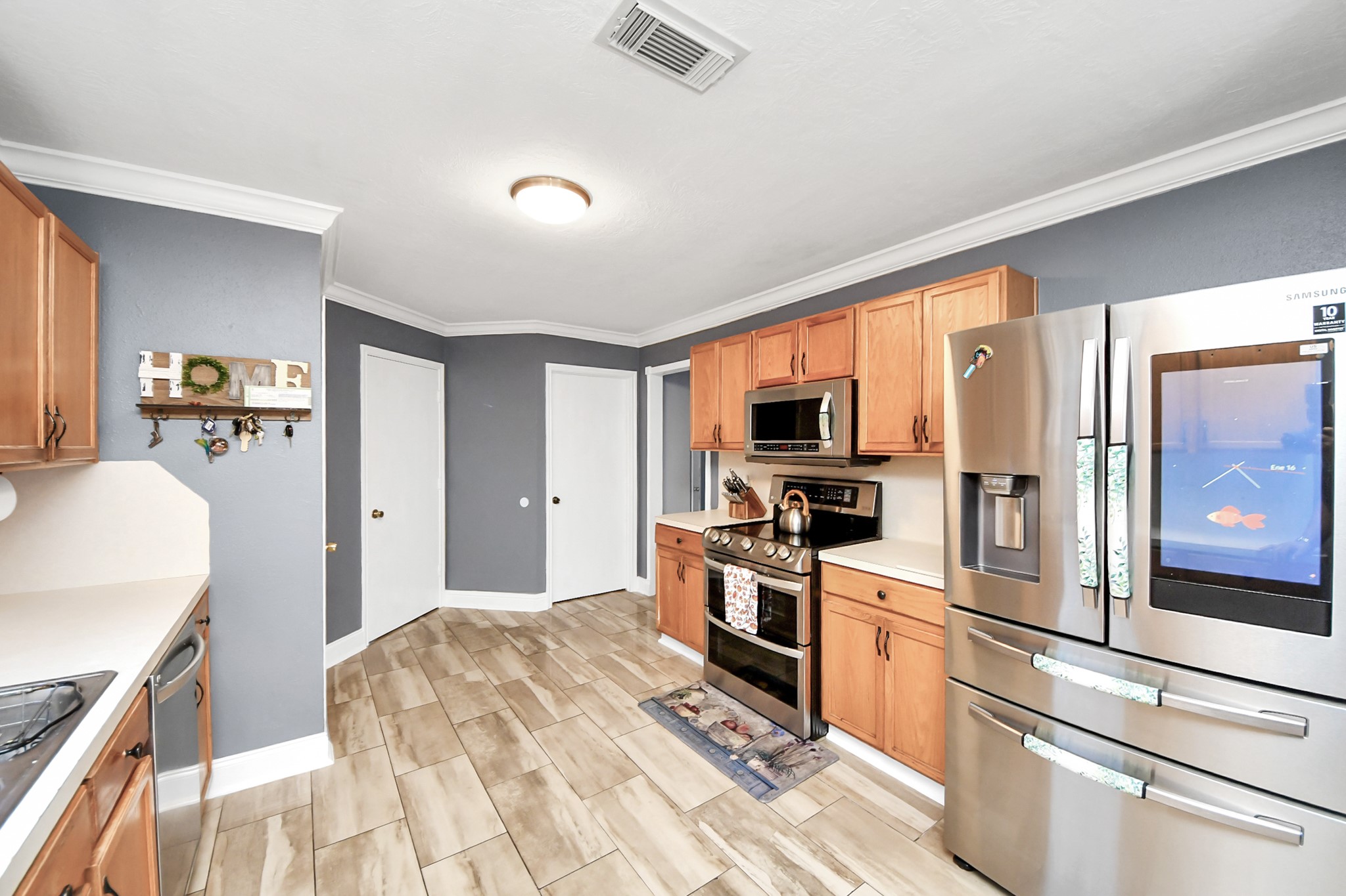 13019 Lindenloch Lane Houston, TX 77085 - Photo 9 of 25