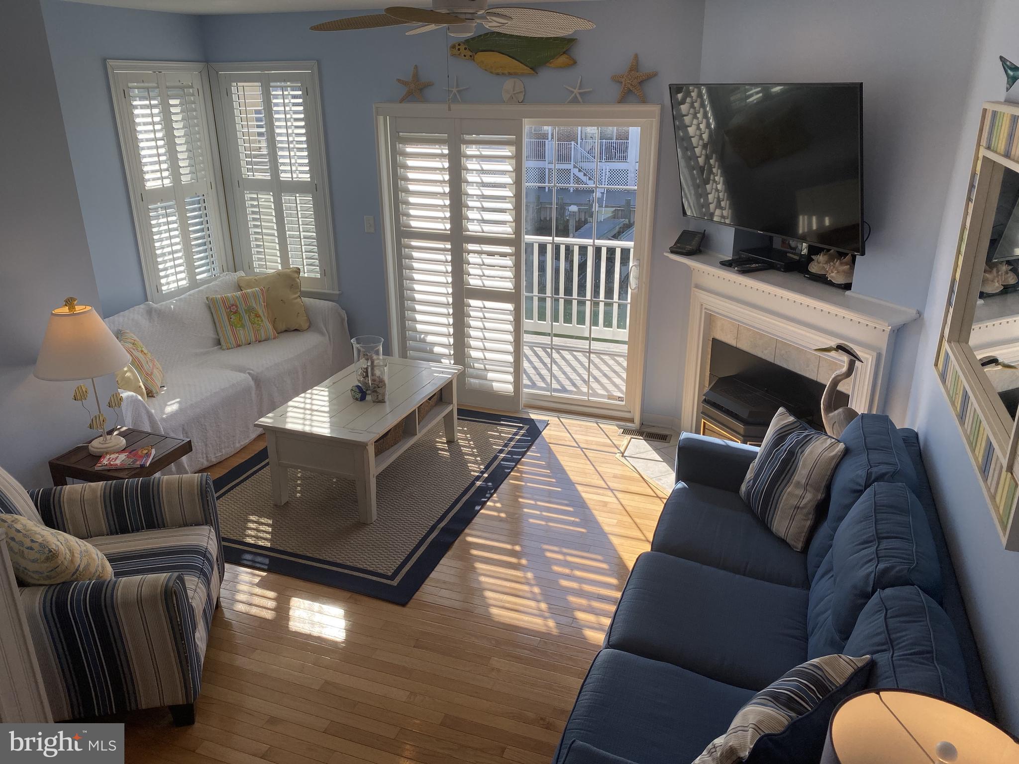 617 Salt Spray Road, Unit 6 Ocean City, MD 21842 - Photo 14 of 43 Living Area