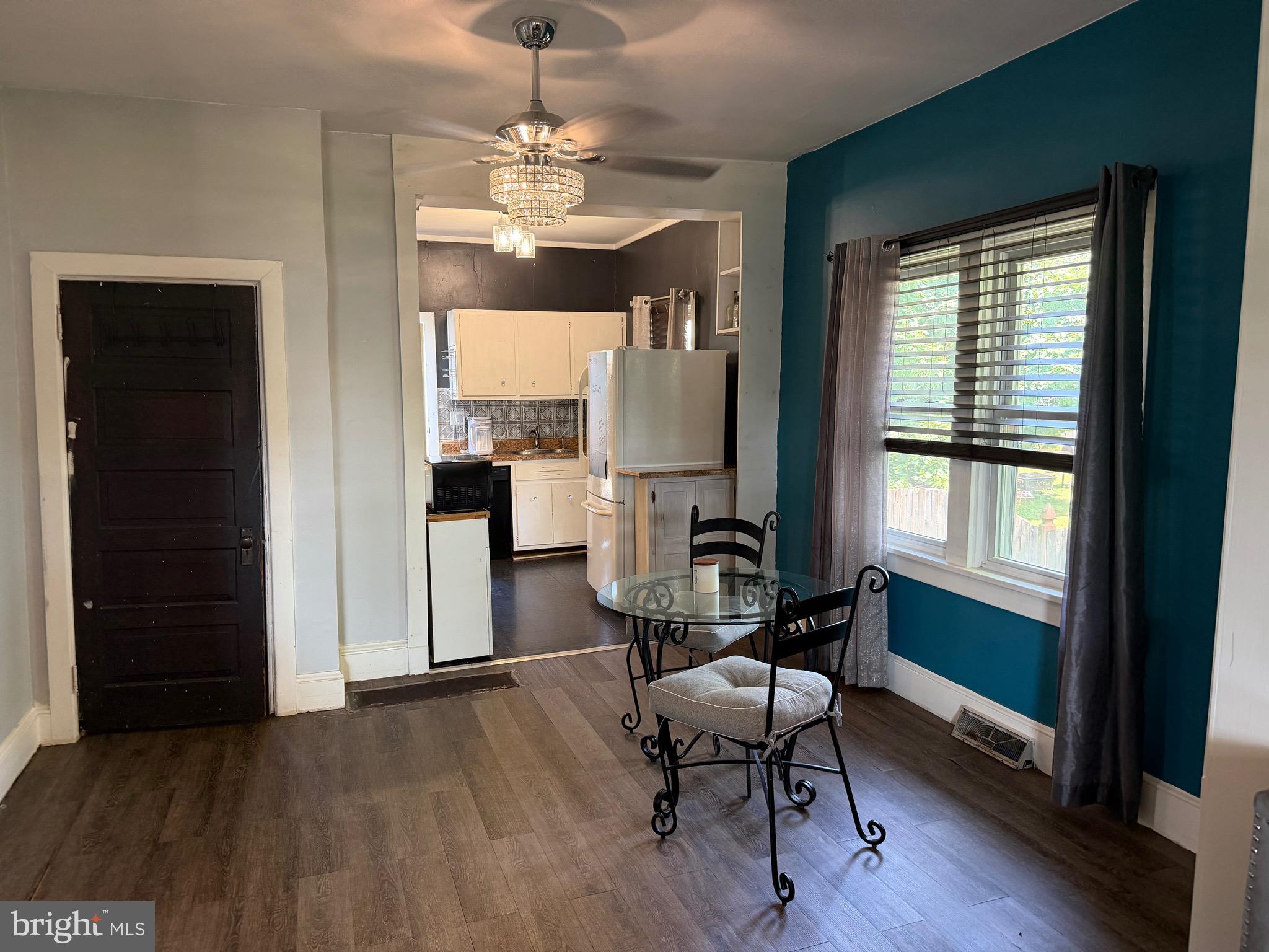 327 Oakland Avenue Maple Shade, NJ 08052 - Photo 6 of 25