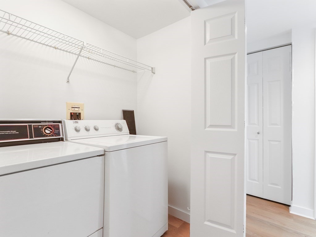 183 Oak Street, Unit 304 Newton, MA 02464 - Photo 15 of 24