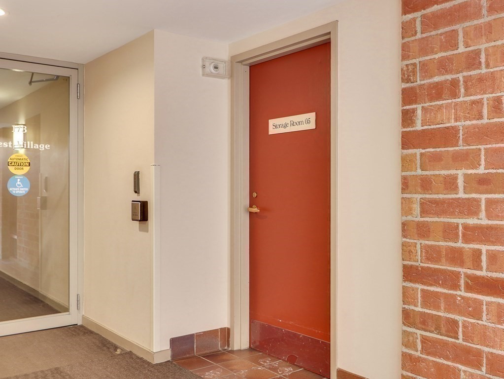 183 Oak Street, Unit 304 Newton, MA 02464 - Photo 21 of 24