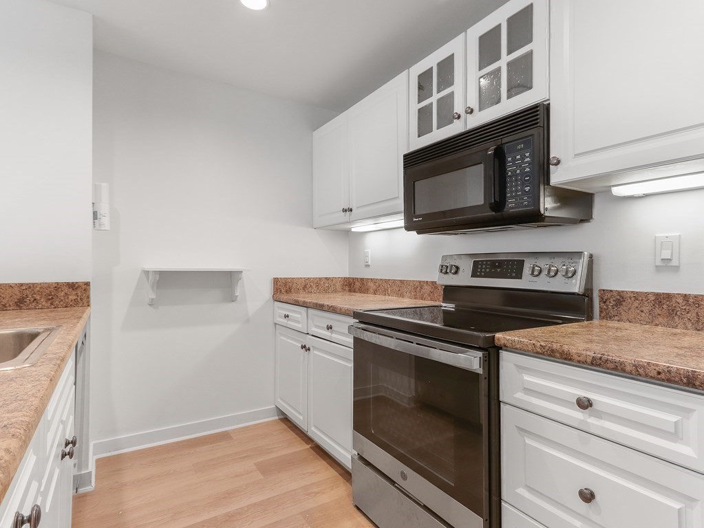 183 Oak Street, Unit 304 Newton, MA 02464 - Photo 9 of 24
