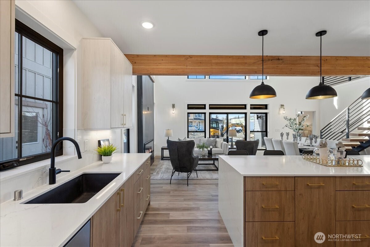 211 Pebblebrook Drive Lynden, WA 98264 - Photo 26 of 36 a very nice looking kitchen with a large window