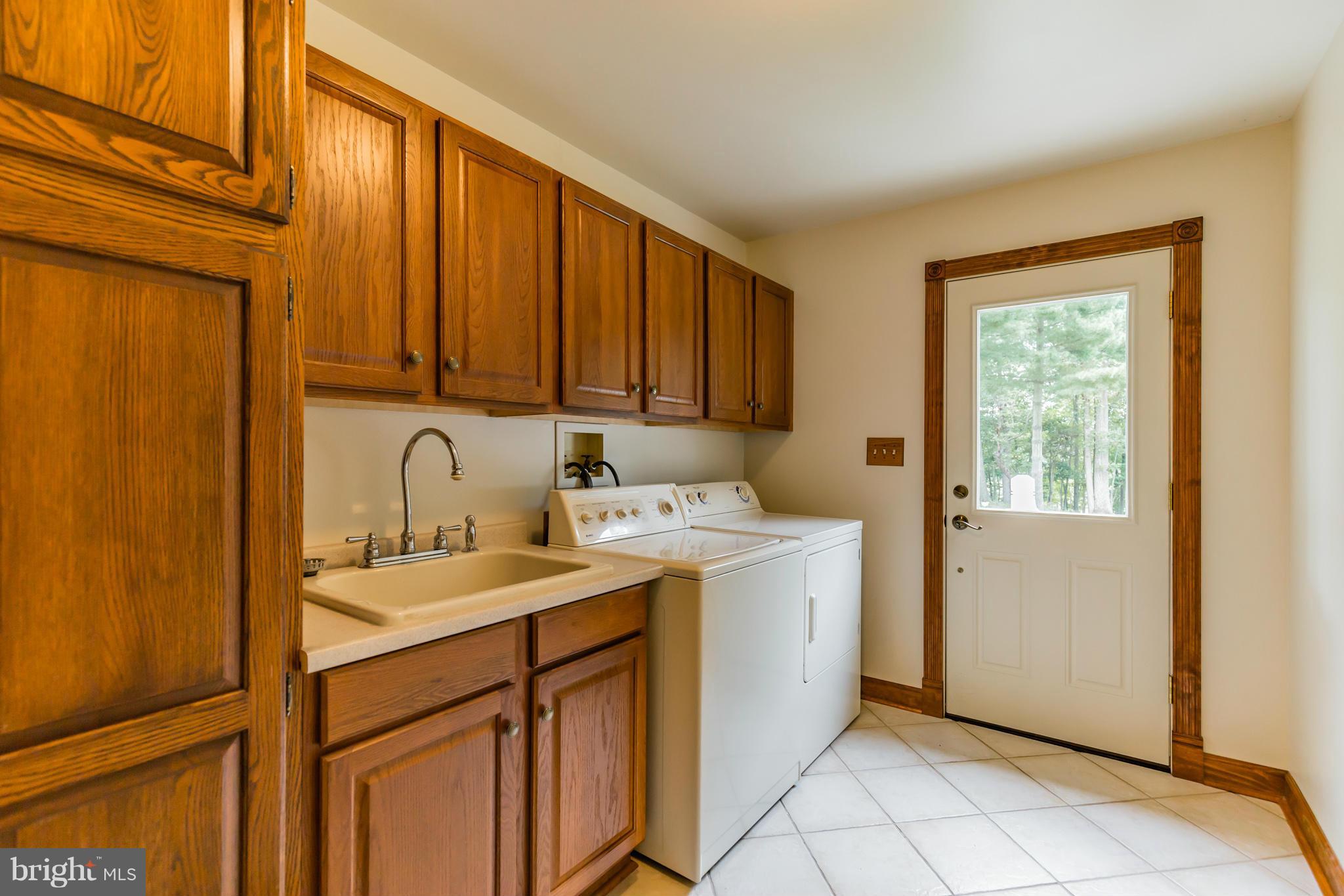 1808 Hatfield Road Huntingtown, MD 20639 - Photo 18 of 30 Laundry Room with Sink