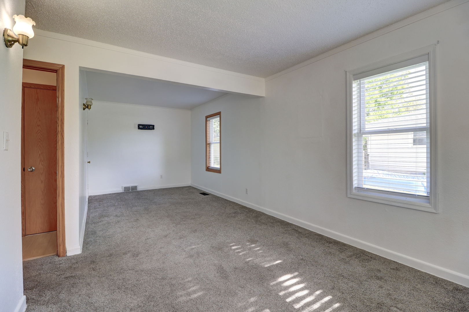 301 Ash Avenue Morrison, IL 61270 - Photo 7 of 36