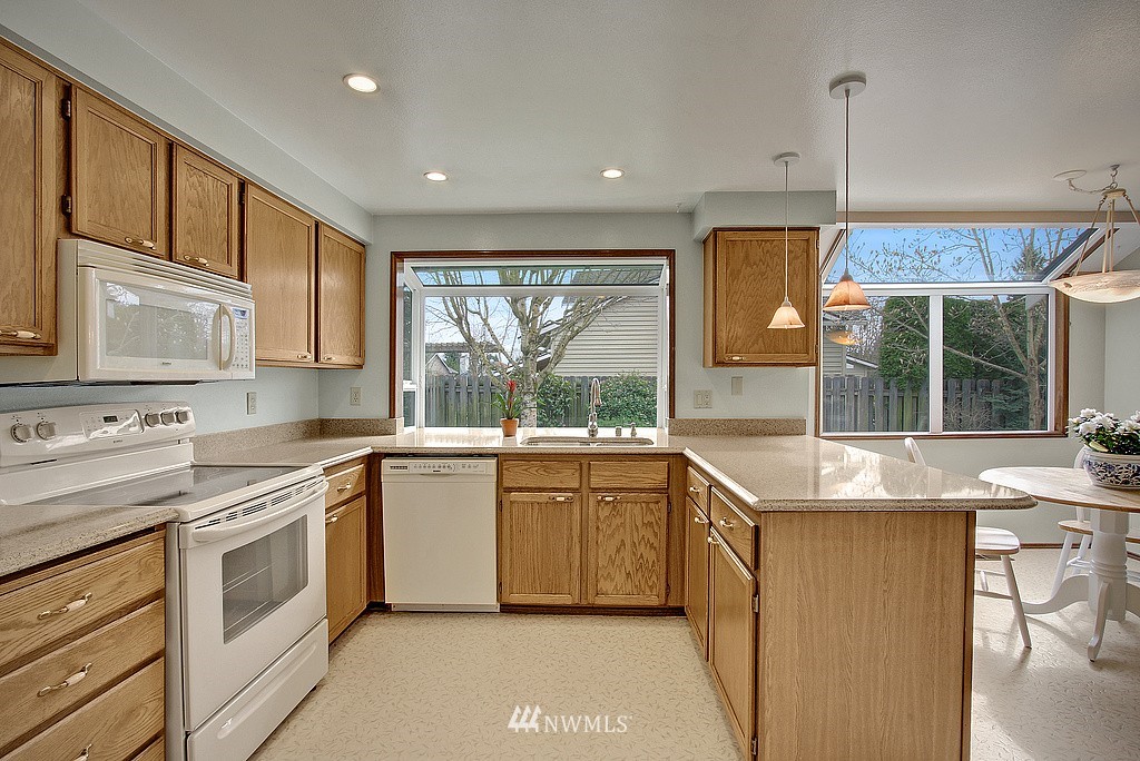 13309 Southeast 196th Street Renton, WA 98058 - Photo 6 of 19 Gallery Image 6
